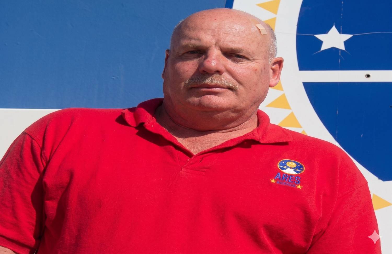 చంద్రుడినే అమ్మేస్తున్నాడు: ఆకాశంలో ప్లాట్లు వేసి కోట్లు సంపాదిస్తున్న‌ డెన్నిస్ హోప్!